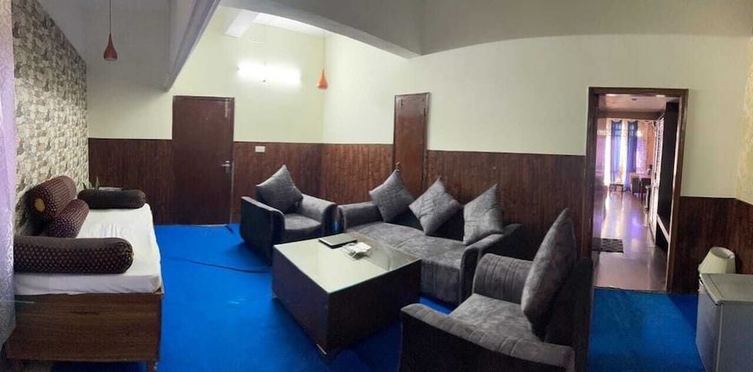 Imagen de los interiores del Hotel The Morni Resort. Foto 8