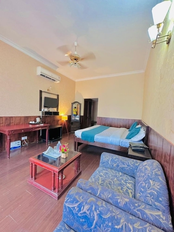Imagen de los interiores del Hotel The Morni Resort. Foto 12