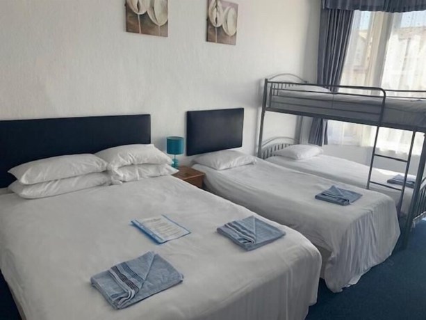 Imagen de la habitación del Hotel The Mornington. Foto 13