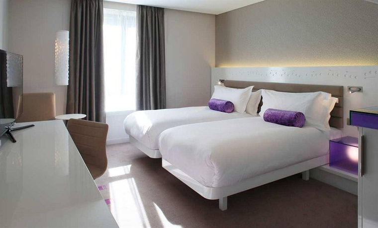 Imagen de la habitación del Hotel The Morrison Dublin, Curio Collection By Hilton. Foto 6