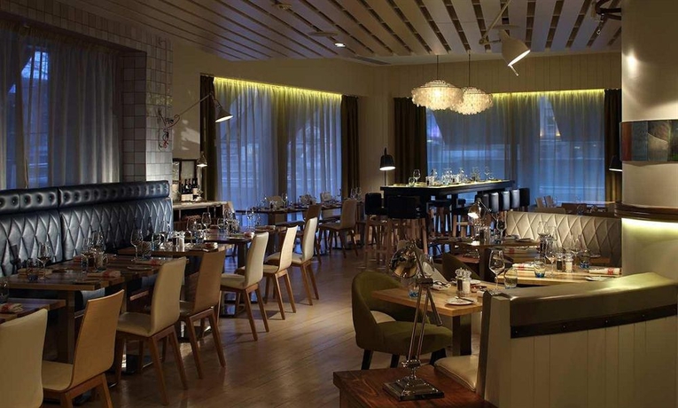 Imagen del bar/restaurante del Hotel The Morrison Dublin, Curio Collection By Hilton. Foto 3
