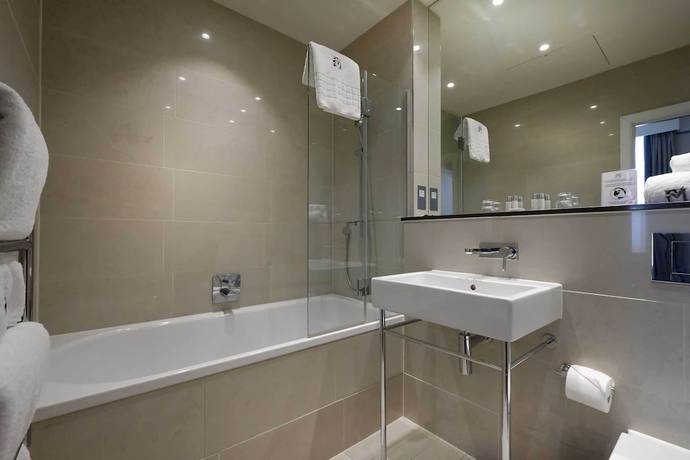 Imagen de la habitación del Hotel The Morton. Foto 7