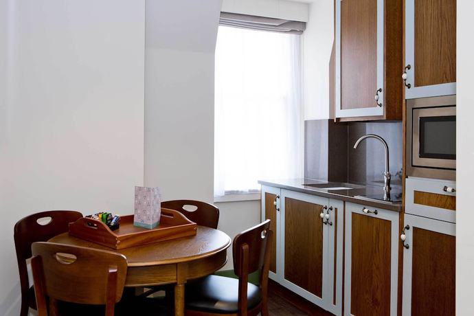 Imagen de la habitación del Hotel The Morton. Foto 13