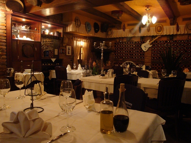 Imagen del bar/restaurante del Hotel The Movie. Foto 4