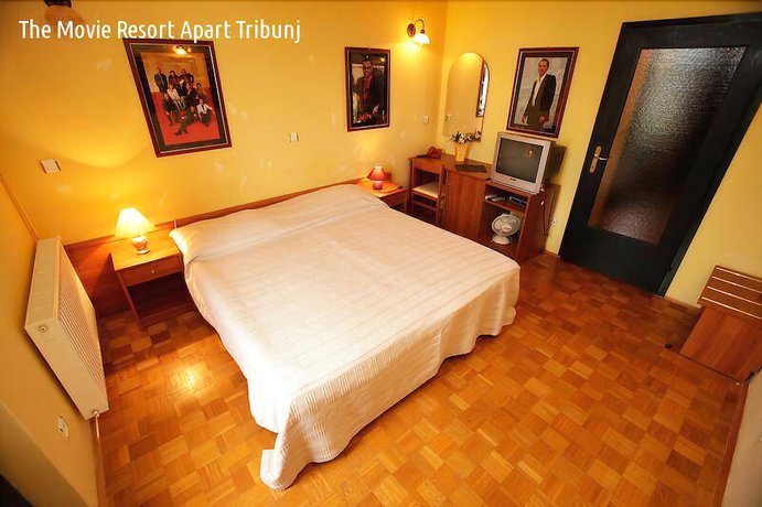 Imagen de la habitación del Hotel The Movie Resort Aparthotel. Foto 9