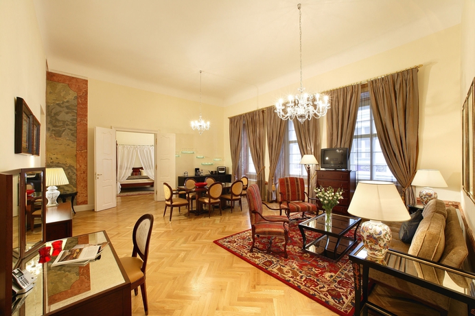 Imagen de la habitación del Hotel The Mozart Prague. Foto 2