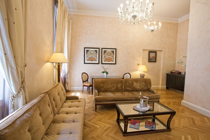 Imagen de la habitación del Hotel The Mozart Prague. Foto 9