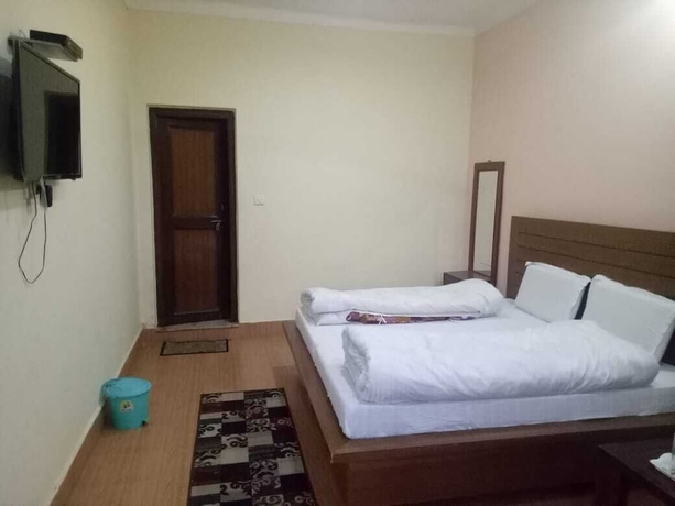 Imagen de la habitación del Hotel The Mrityunjaya Palace Guptakashi. Foto 4