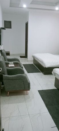 Imagen de la habitación del Hotel The Mrityunjaya Palace Guptakashi. Foto 10