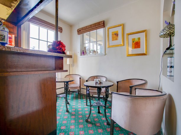 Imagen del bar/restaurante del Hotel The Murray Arms. Foto 2