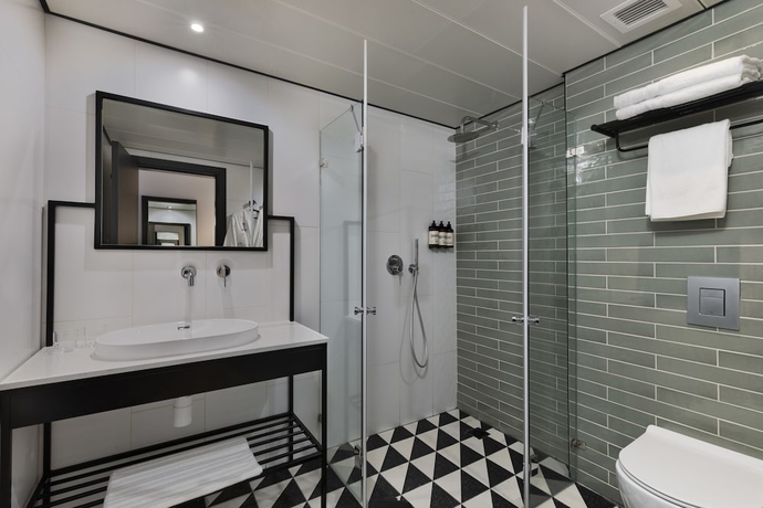 Imagen de la habitación del Hotel The Muse Boutique Tel Aviv. Foto 19