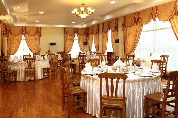 Imagen del bar/restaurante del Hotel The Myat Taw Win. Foto 15