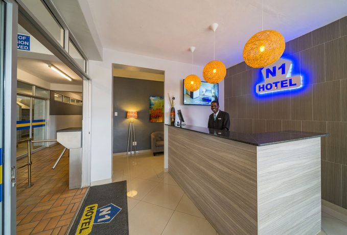 Imagen de los interiores del Hotel The N1 and Campsite Victoria Falls. Foto 17