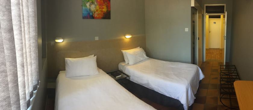 Imagen de la habitación del Hotel The N1 and Campsite Victoria Falls. Foto 10