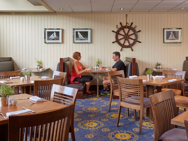 Imagen del bar/restaurante del Hotel The NICI New Forest. Foto 4