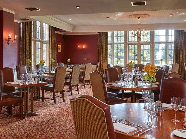 Imagen del bar/restaurante del Hotel The NICI New Forest. Foto 5