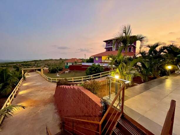 Imagen general del Hotel The Nanny Grand Resort. Foto 10