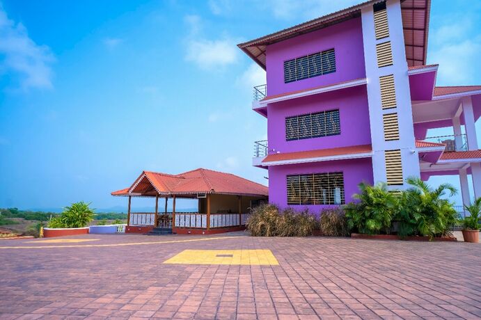 Imagen de la habitación del Hotel The Nanny Grand Resort. Foto 20