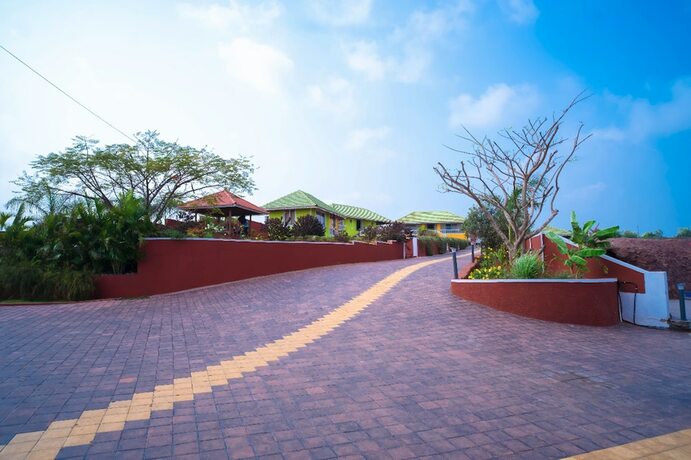 Imagen general del Hotel The Nanny Grand Resort. Foto 17