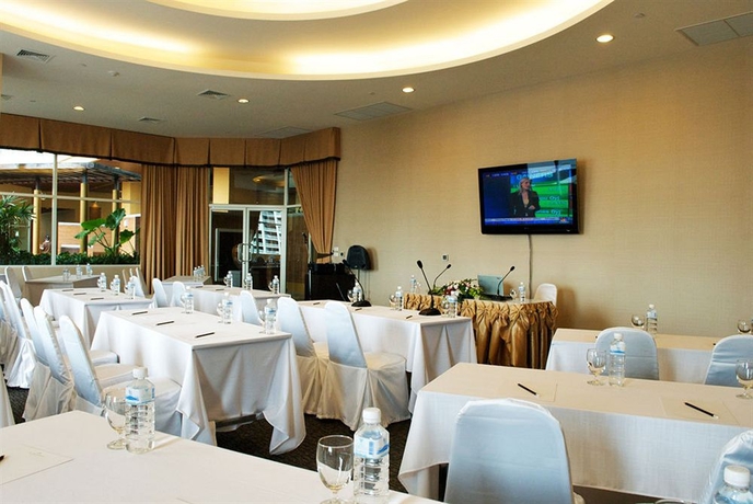 Imagen de los interiores del Hotel The Narathiwas and Residence Sathorn Bangkok. Foto 7