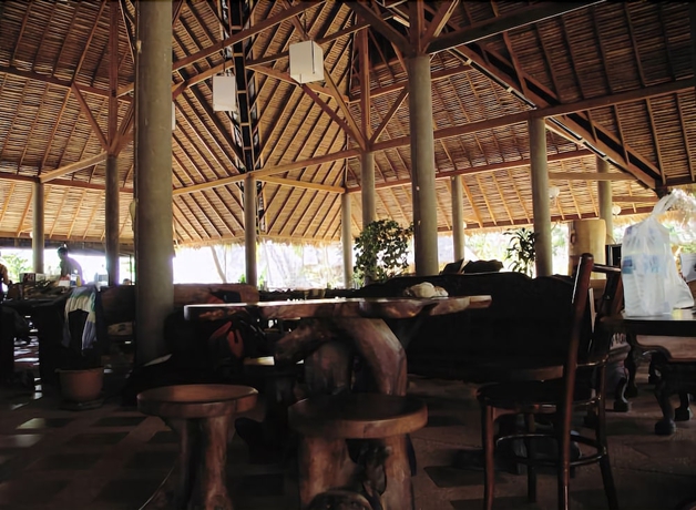Imagen de los interiores del Hotel The Narima Bungalow Resort. Foto 15