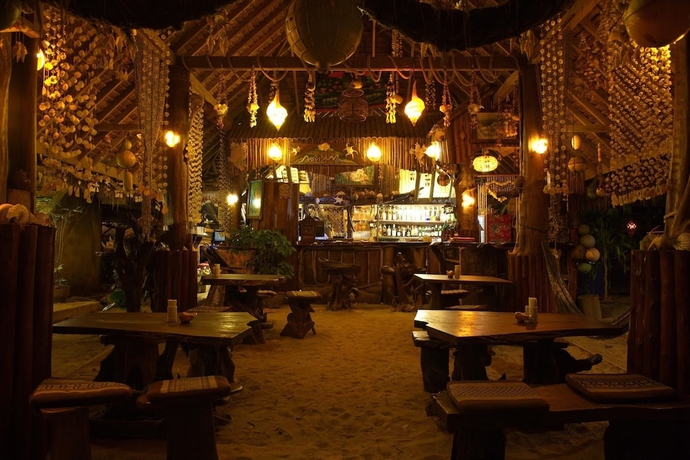 Imagen del bar/restaurante del Hotel The Narima Bungalow Resort. Foto 3