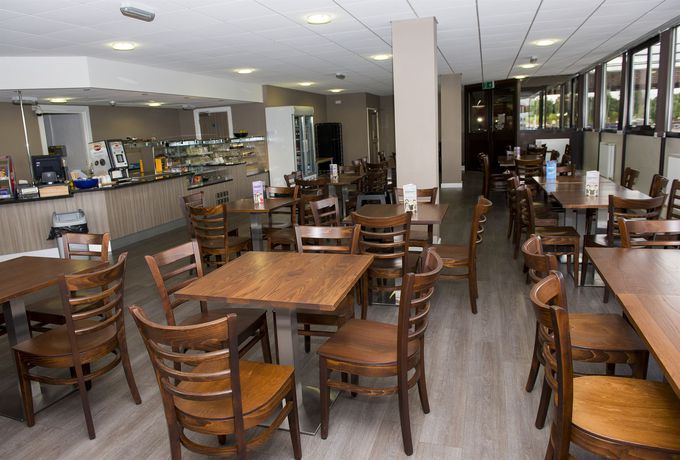 Imagen de los exteriores del Hotel The National Water Sports Centre. Foto 12