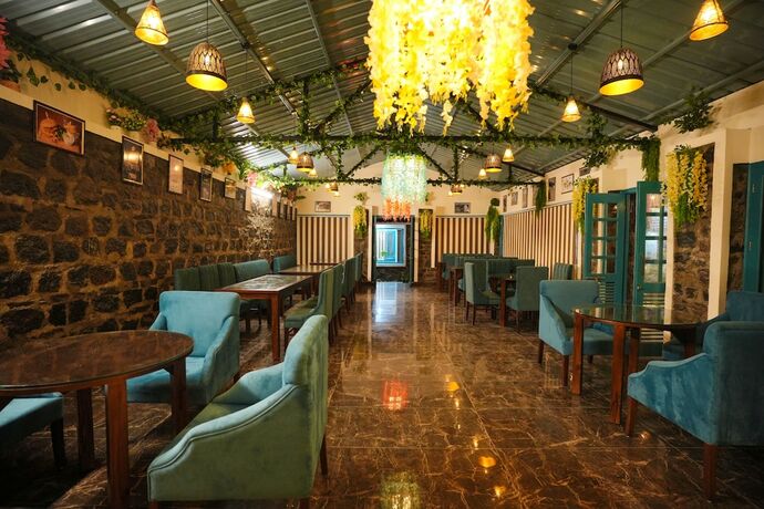 Imagen del bar/restaurante del Hotel The Nature Sprint Resort. Foto 17