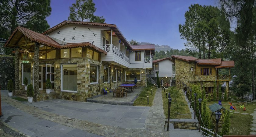 Imagen general del Hotel The Nature\'s Green Resort -Bhimtal. Foto 3