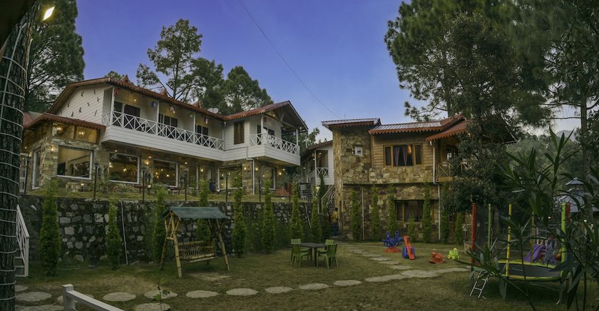 Imagen general del Hotel The Nature\'s Green Resort -Bhimtal. Foto 4