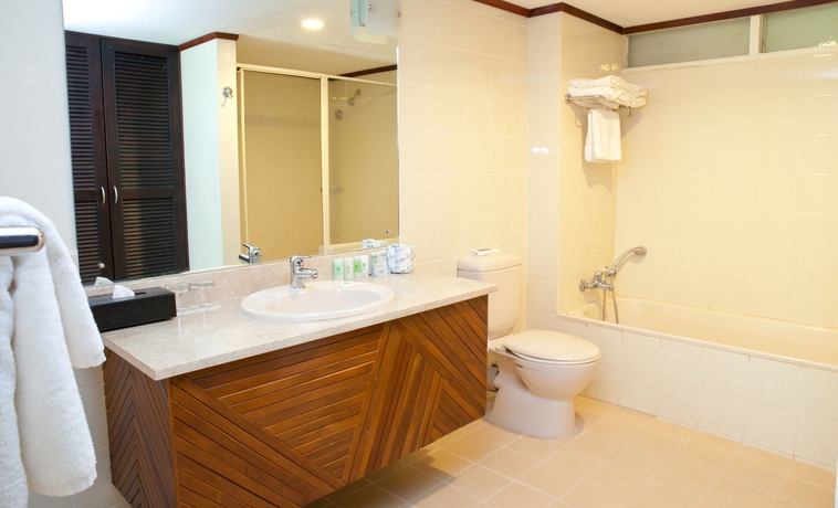 Imagen de la habitación del Hotel The Naviti Resort. Foto 7