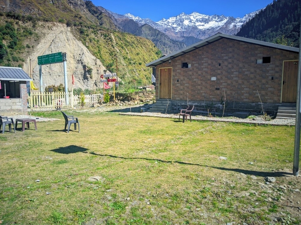 Imagen de los exteriores del Hotel The Nawalam Swiss Resort. Foto 14