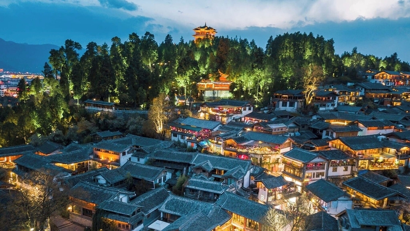 Imagen general del Hotel The Naxi Hereditary Courtyard - Chinese Nature\'s Design Retreat - Free Pick-up from Airport for 3 N. Foto 1