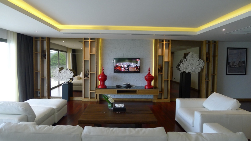 Imagen de los interiores del Hotel The Nchantra Pool Suite Phuket. Foto 8