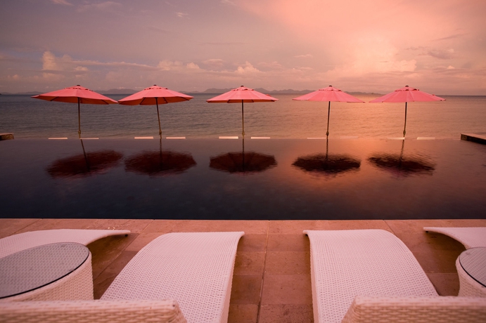 Imagen de la piscina del Hotel The Nchantra Pool Suite Phuket. Foto 15