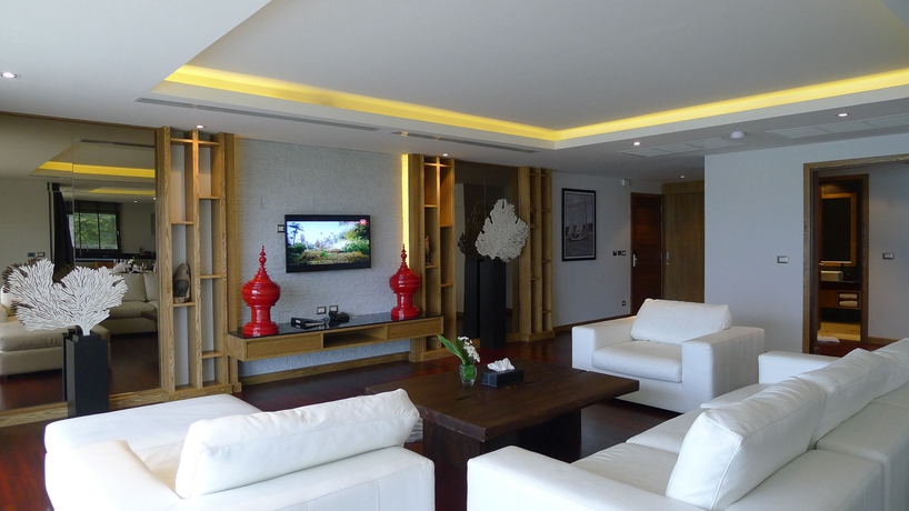 Imagen de los interiores del Hotel The Nchantra Pool Suite Phuket. Foto 11