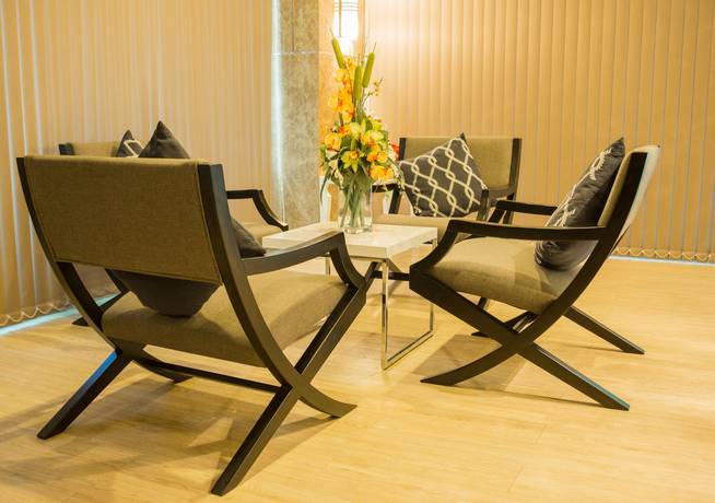 Imagen de los interiores del Hotel The Near Residence - Sriracha. Foto 8