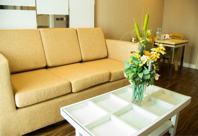 Imagen de los interiores del Hotel The Near Residence - Sriracha. Foto 12