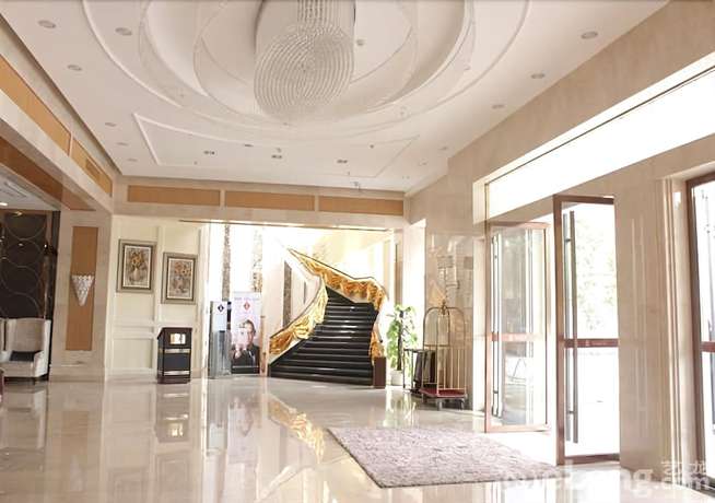 Imagen de los interiores del Hotel The New Dongyuan International. Foto 18