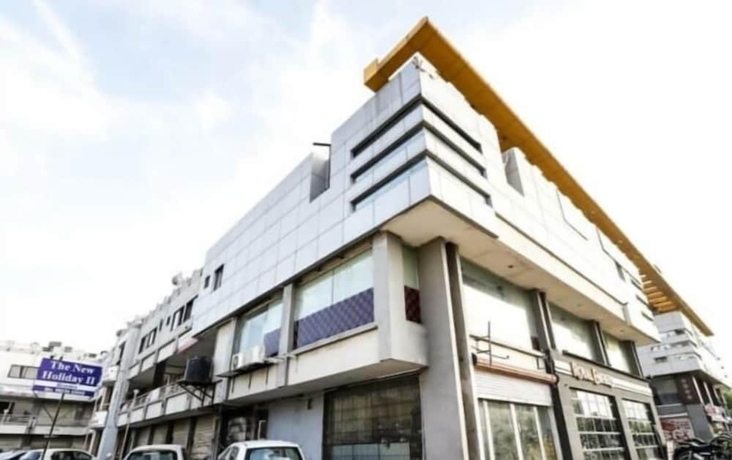 Imagen general del Hotel The New Holiday II. Foto 2