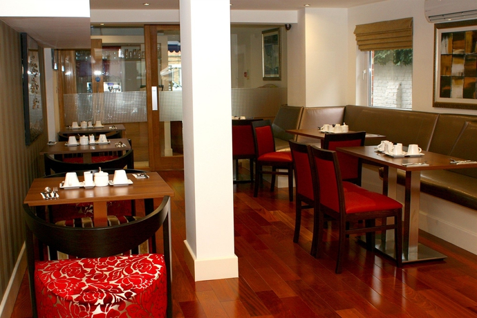 Imagen del bar/restaurante del Hotel The New London Carlton and Service Apartments. Foto 4