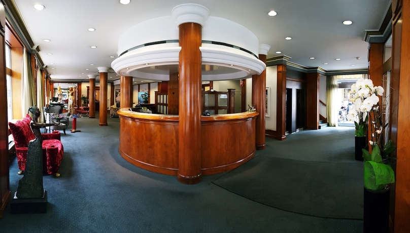 Imagen de los interiores del Hotel The New Midi. Foto 19