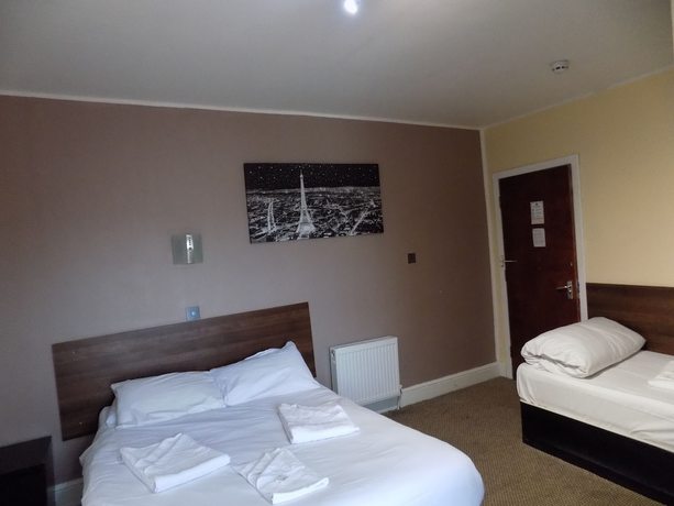 Imagen de la habitación del Hotel The New Royal Windsor. Foto 10