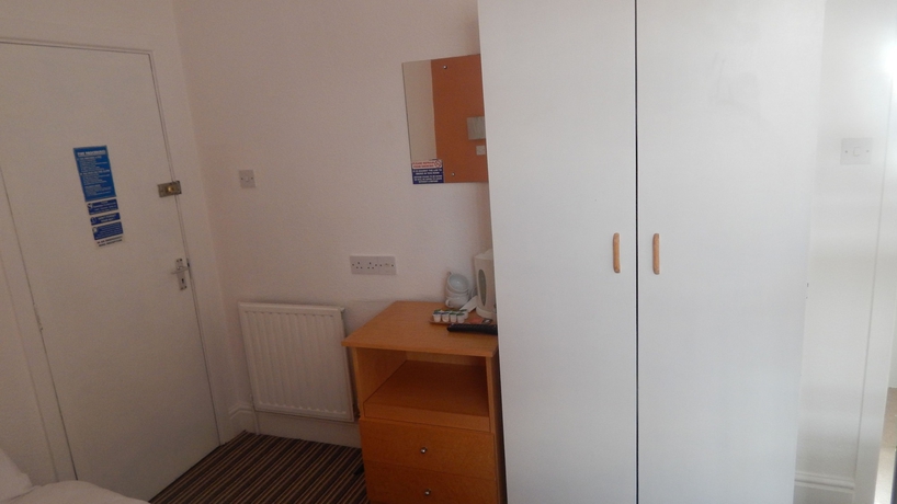 Imagen de la habitación del Hotel The New Sandringham Court. Foto 15