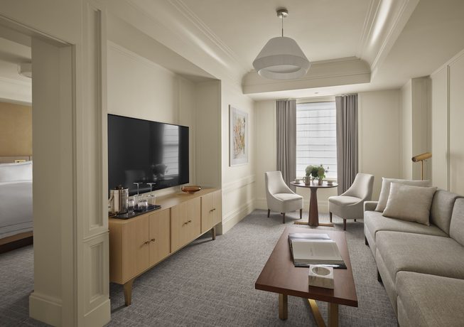 Imagen de la habitación del Hotel The Newbury Boston. Foto 9