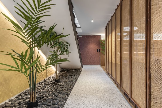 Imagen del bar/restaurante del Hotel The Newel Acropolis. Foto 6