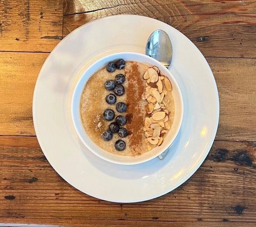 Imagen del bar/restaurante del Hotel The Newport Harbor And Marina. Foto 6