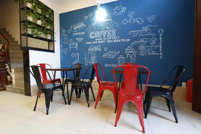 Imagen de los interiores del Hotel The Nguyens Caf&eacute; Dct. Foto 8