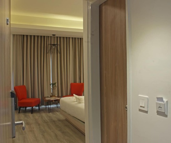 Imagen de la habitación del Hotel The Nilaya. Foto 23