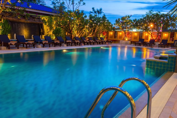 Imagen de la piscina del Hotel The Ninth Pattaya. Foto 18